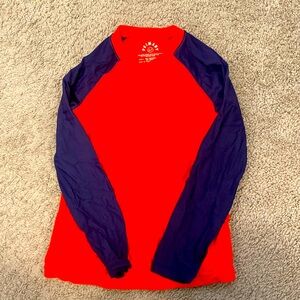 Primary “baseball” long sleeve rash guard/swim shirt - size 6/7 - EUC